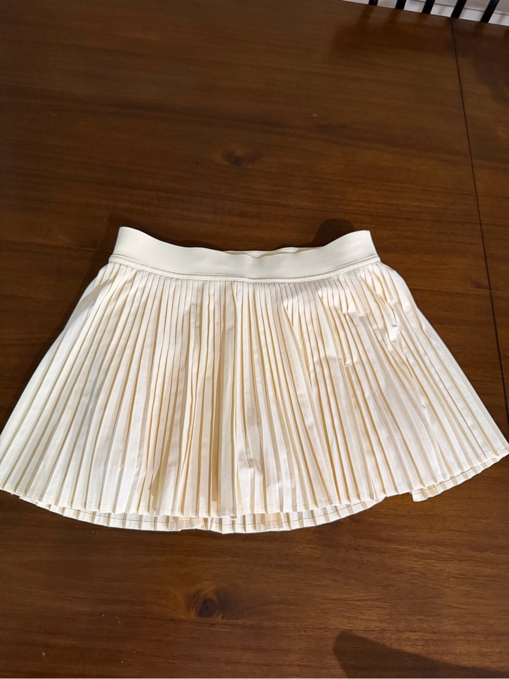 Pleated cream/butter yellow LULULEMON Skirt